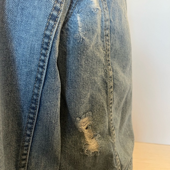 BLANKNYC Women's Collar Long Sleeves Distress Medium Wash Jean Jacket Size XS - Picture 5 of 13